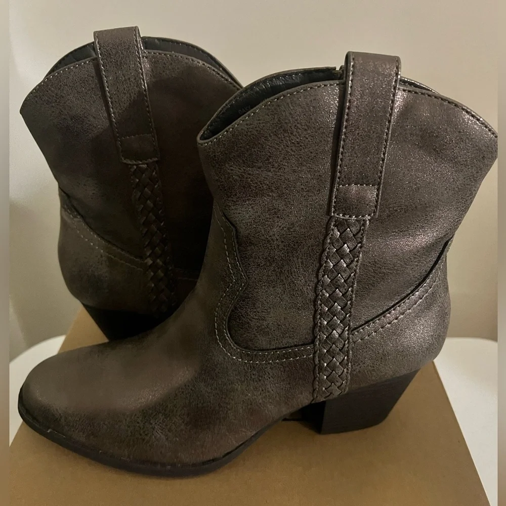 Frye & Co Boots - Picture 4 of 7